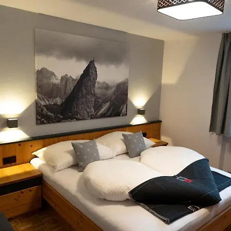 Apartment Luse Living