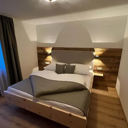 Apartment Luse Living